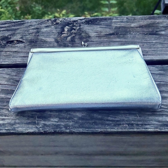 Vintage 1969’s Andè Silver Evening Bag/Hand Clutch with Snake Chain Strap - Picture 2 of 15